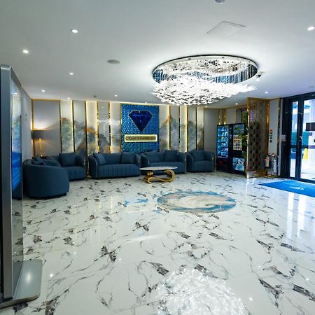 Grand Sapphire Hotel & Banqueting Croydon Esterno foto