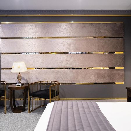 Grand Sapphire Hotel & Banqueting Croydon Esterno foto