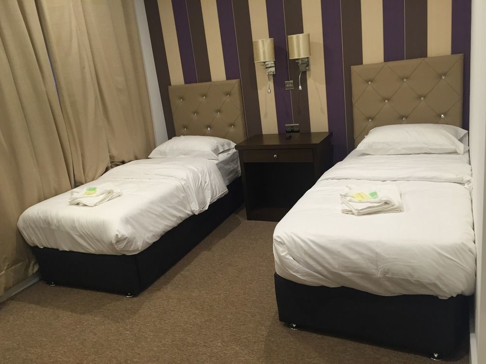 Grand Sapphire Hotel & Banqueting Croydon Esterno foto