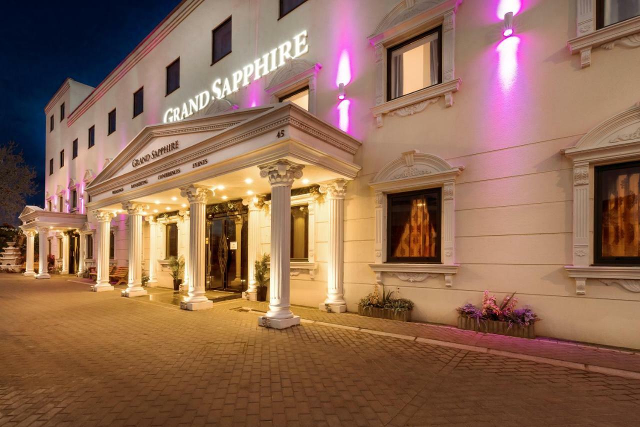 Grand Sapphire Hotel & Banqueting Croydon Esterno foto