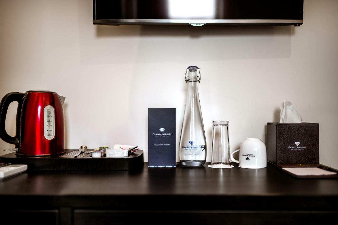 Grand Sapphire Hotel & Banqueting Croydon Esterno foto