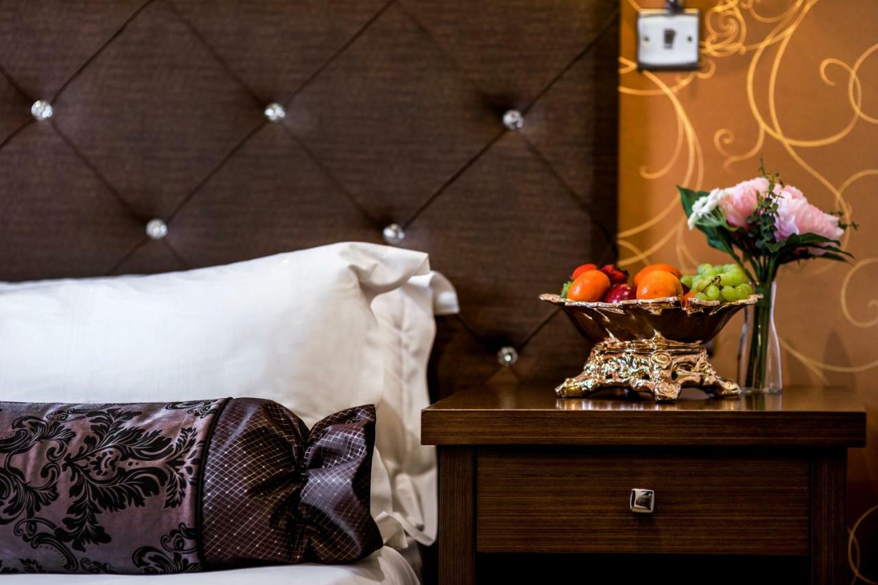 Grand Sapphire Hotel & Banqueting Croydon Esterno foto