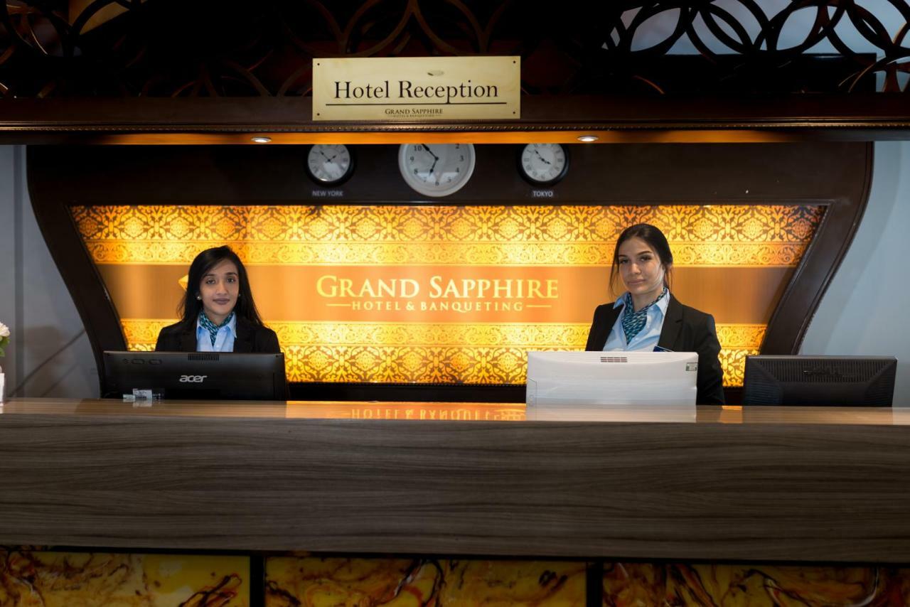 Grand Sapphire Hotel & Banqueting Croydon Esterno foto