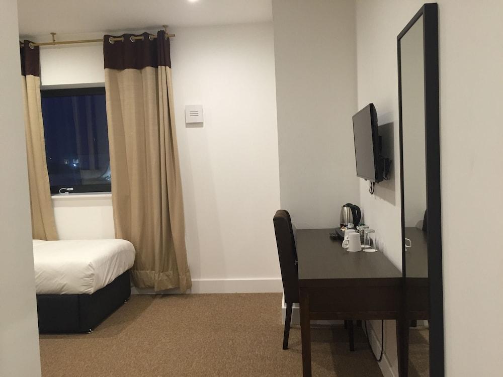 Grand Sapphire Hotel & Banqueting Croydon Esterno foto