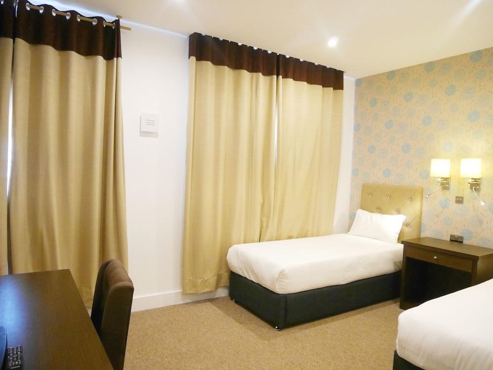 Grand Sapphire Hotel & Banqueting Croydon Esterno foto