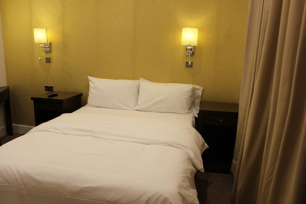 Grand Sapphire Hotel & Banqueting Croydon Esterno foto
